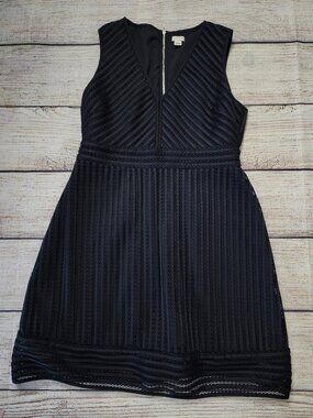 J.Crew Sleeveless Mesh Eyelet Lace Dress Size 14 Black V-Neck Feminine Formal